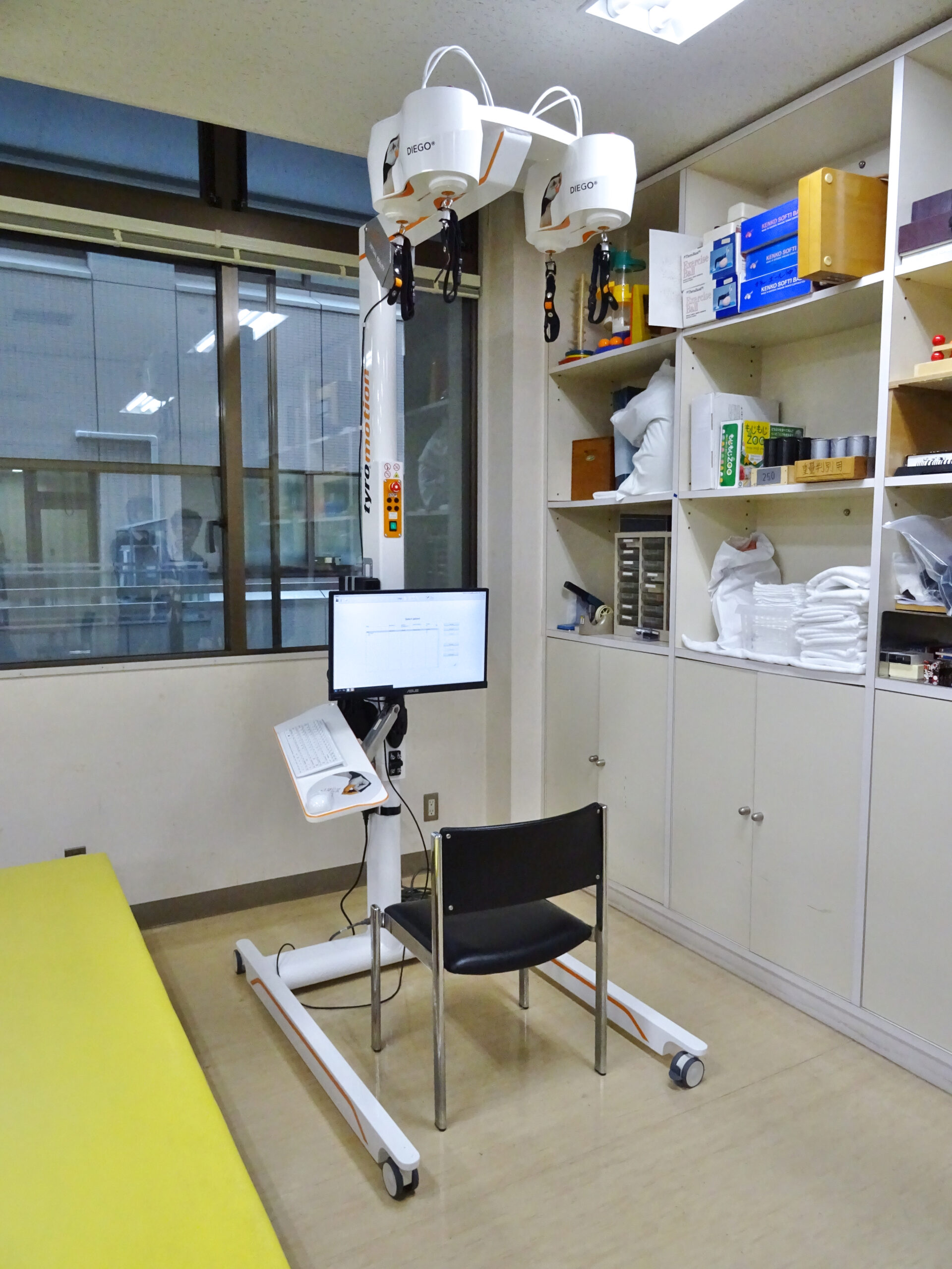 VRリハビリテーションロボット